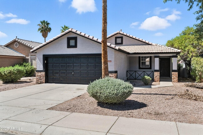 Building Photo - 1424 E Binner Dr