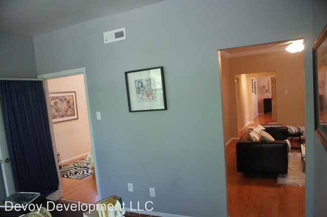 Building Photo - 5557 Pershing Ave
