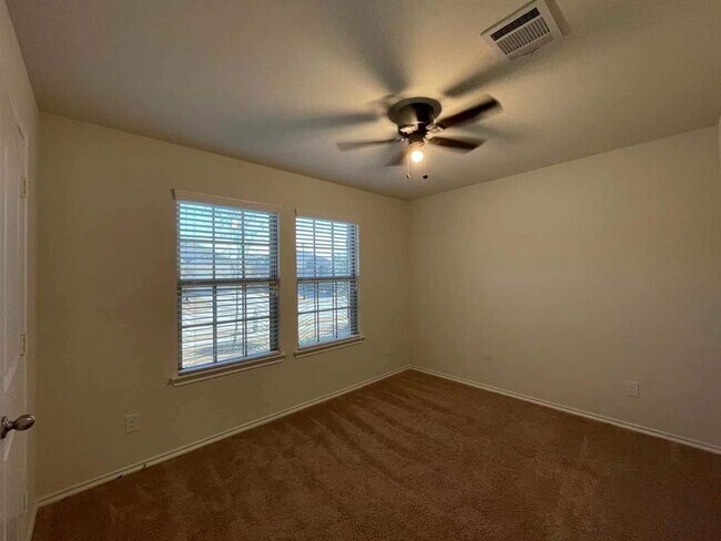 Building Photo - 1007 Riverstone Trail