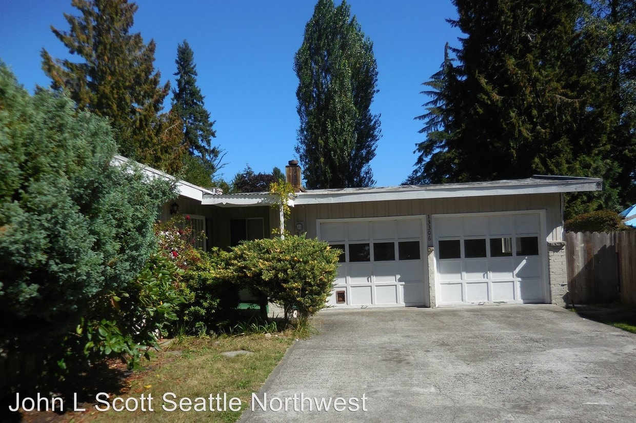 Primary Photo - 3 br, 2 bath House - 13306 15th Ave NE