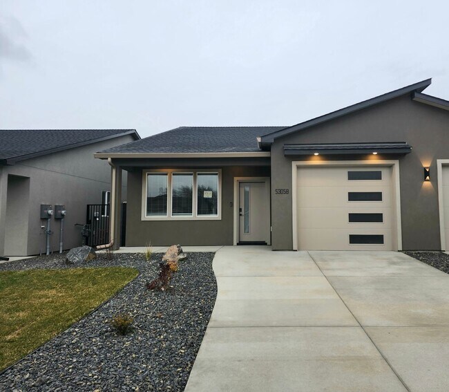 Foto del edificio - 5305 W Jay St