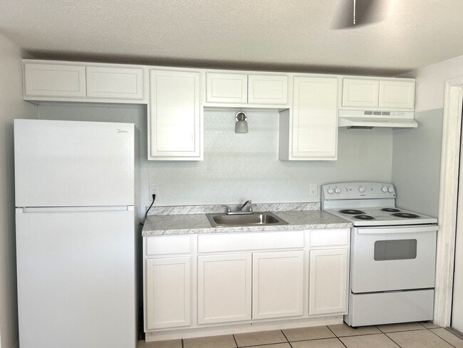 Foto del edificio - 38825 C Ave