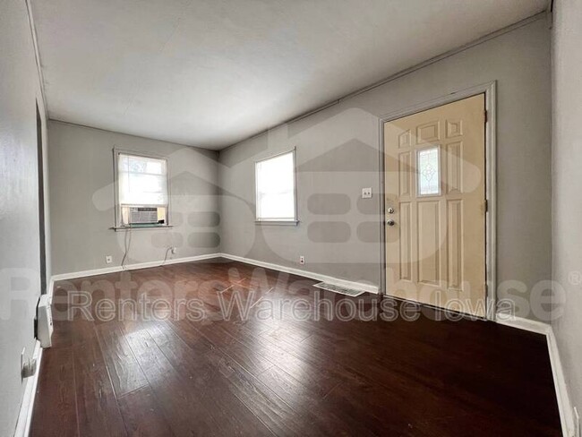 Building Photo - 2717 College Ave