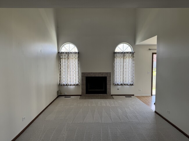 Foto del edificio - 134 Winchester Dr