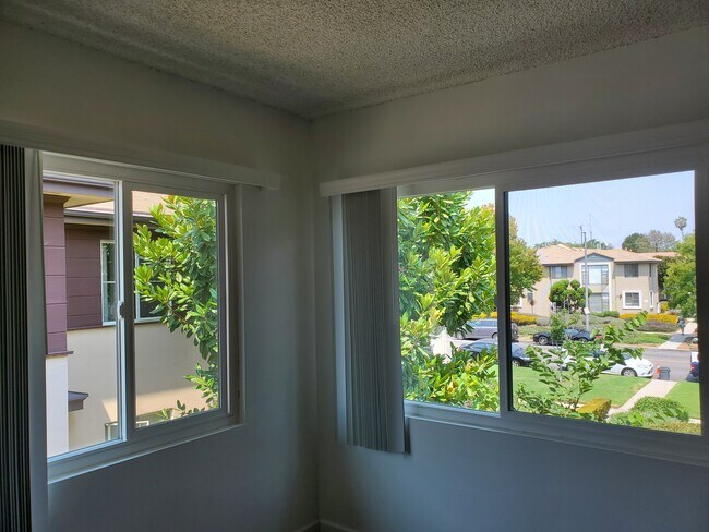 Living Room Tree Views - 3193 S Barrington Ave