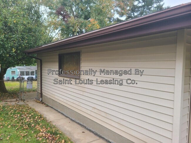 Building Photo - 9307 Clarion Dr