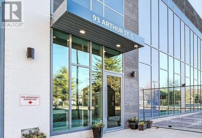 Photo du bâtiment - 93-793 Arthur St S