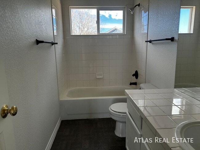 Foto del edificio - 10789 Vista Rd