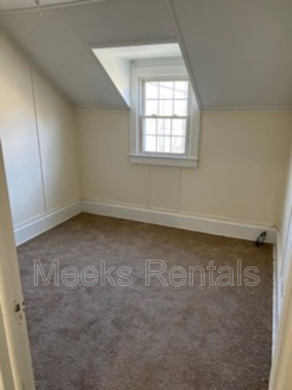 Building Photo - 506 2nd St