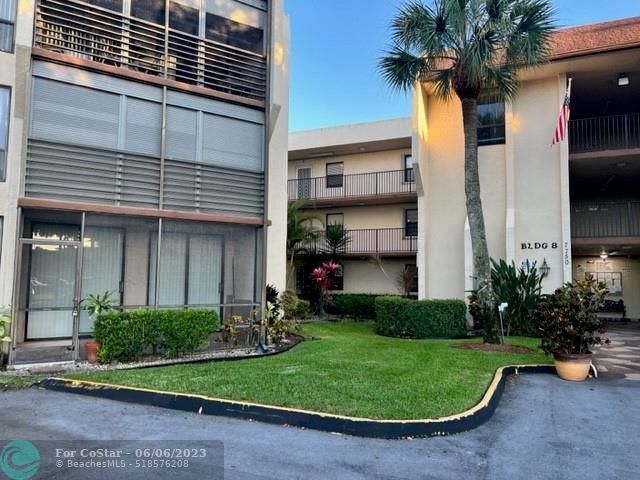 Foto del edificio - 7750 W McNab Rd