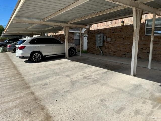 Building Photo - 716 S Dfw Dr