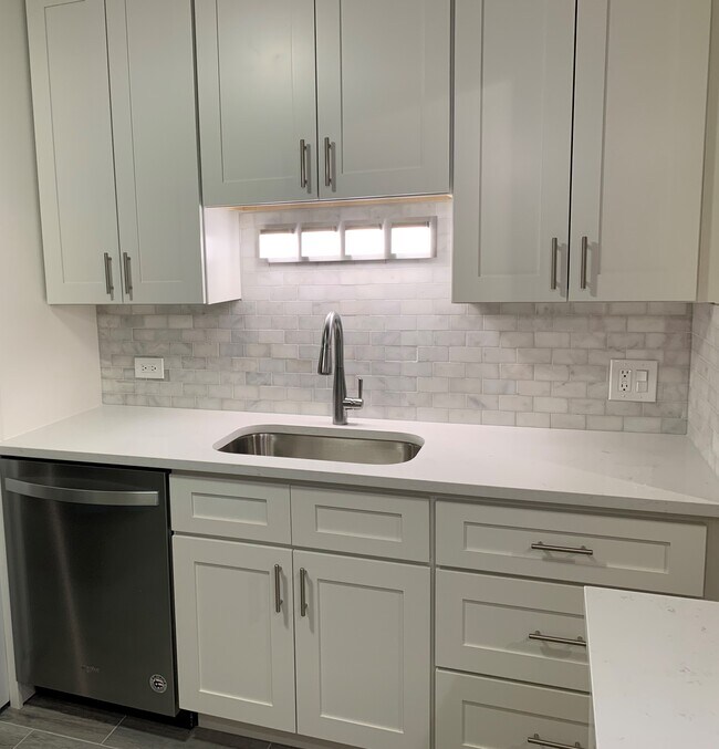 Foto del edificio - 442 Thornhill Ln