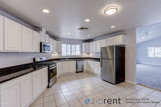 Building Photo - 4 br, 2.5 bath House - 81 Harbor Dr, Bay P...