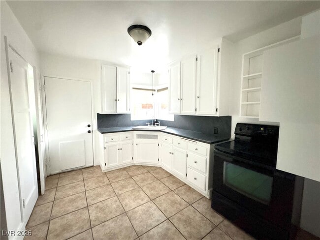 Foto del edificio - 1301 Bracken Ave