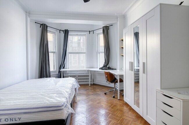 Photo du bâtiment - 1245 Rue St Marc
