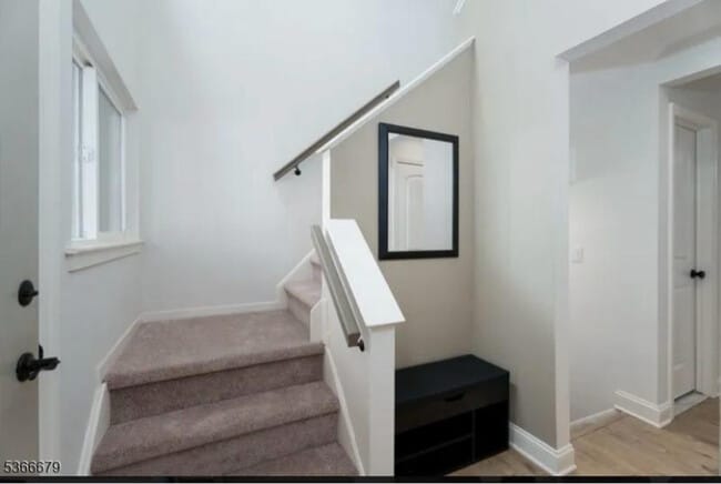 Building Photo - 86 Longacre Ct