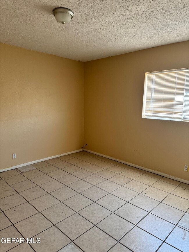 Foto del edificio - 4703 Moonlight Ave