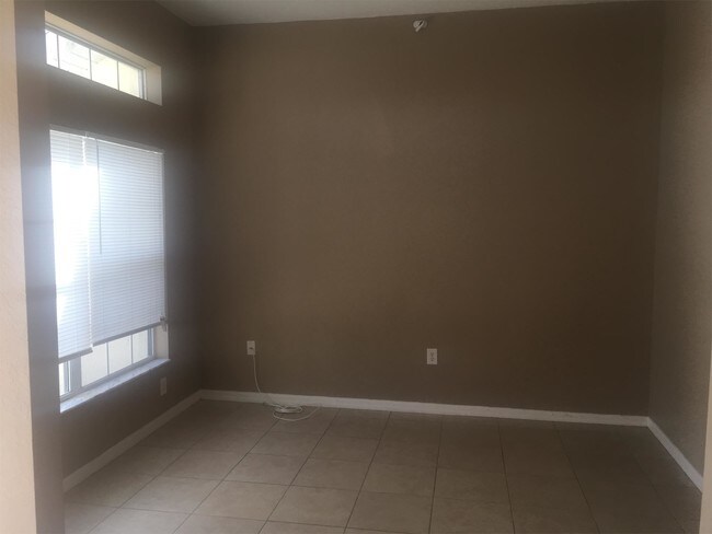 Foto del edificio - 2710-2755 55th St W