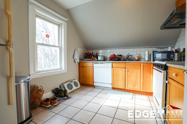 Foto del edificio - 33 Long Ave