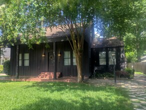 Building Photo - 1417 Central Dr