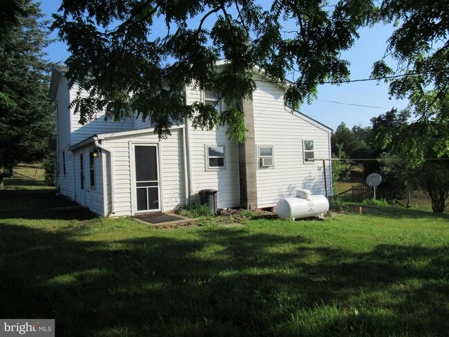 Building Photo - 837 N Pifer Rd