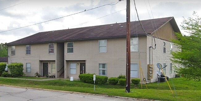 Building Photo - 210 N Beglis Pkwy