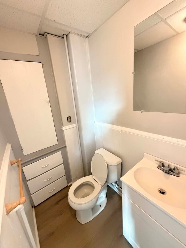 Foto del edificio - 49 Wilson Ave