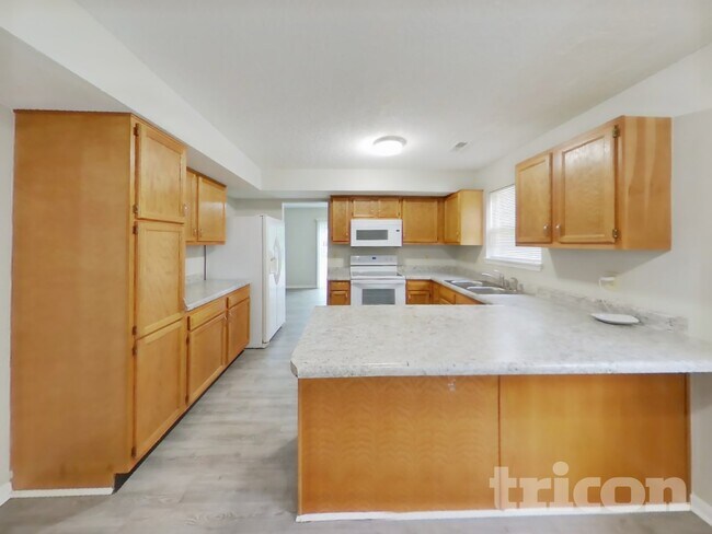 Building Photo - 6061 Parrington Dr