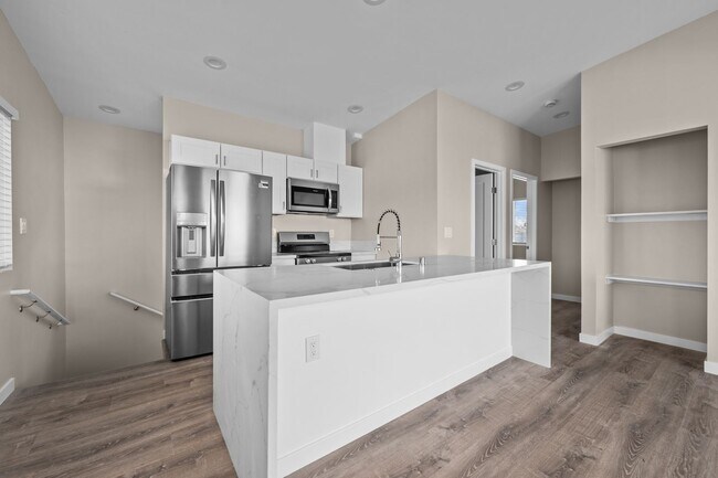 Foto del edificio - Private rooftop deck!