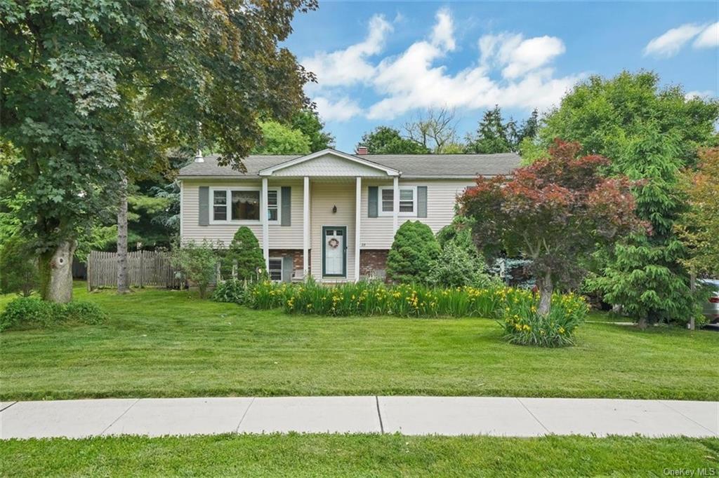 Primary Photo - 29 Colony Dr
