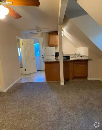 Building Photo - 146 S Jackson Way