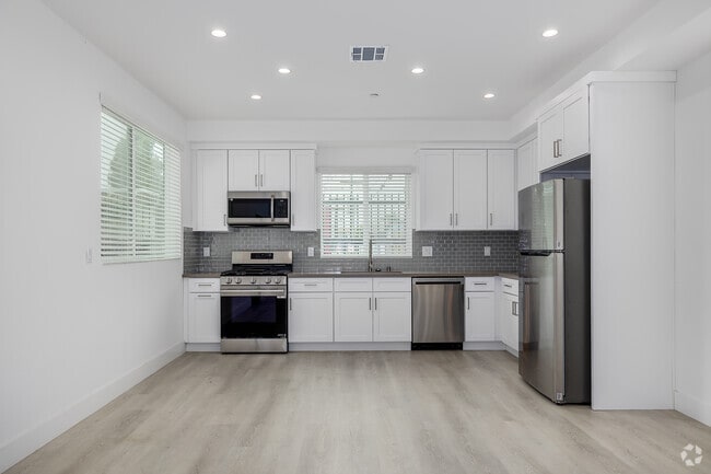 2BR, 2.5BA - 1,200SF - Kitchen - 1301 E 27th St