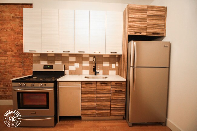 Foto del edificio - 273 Halsey St