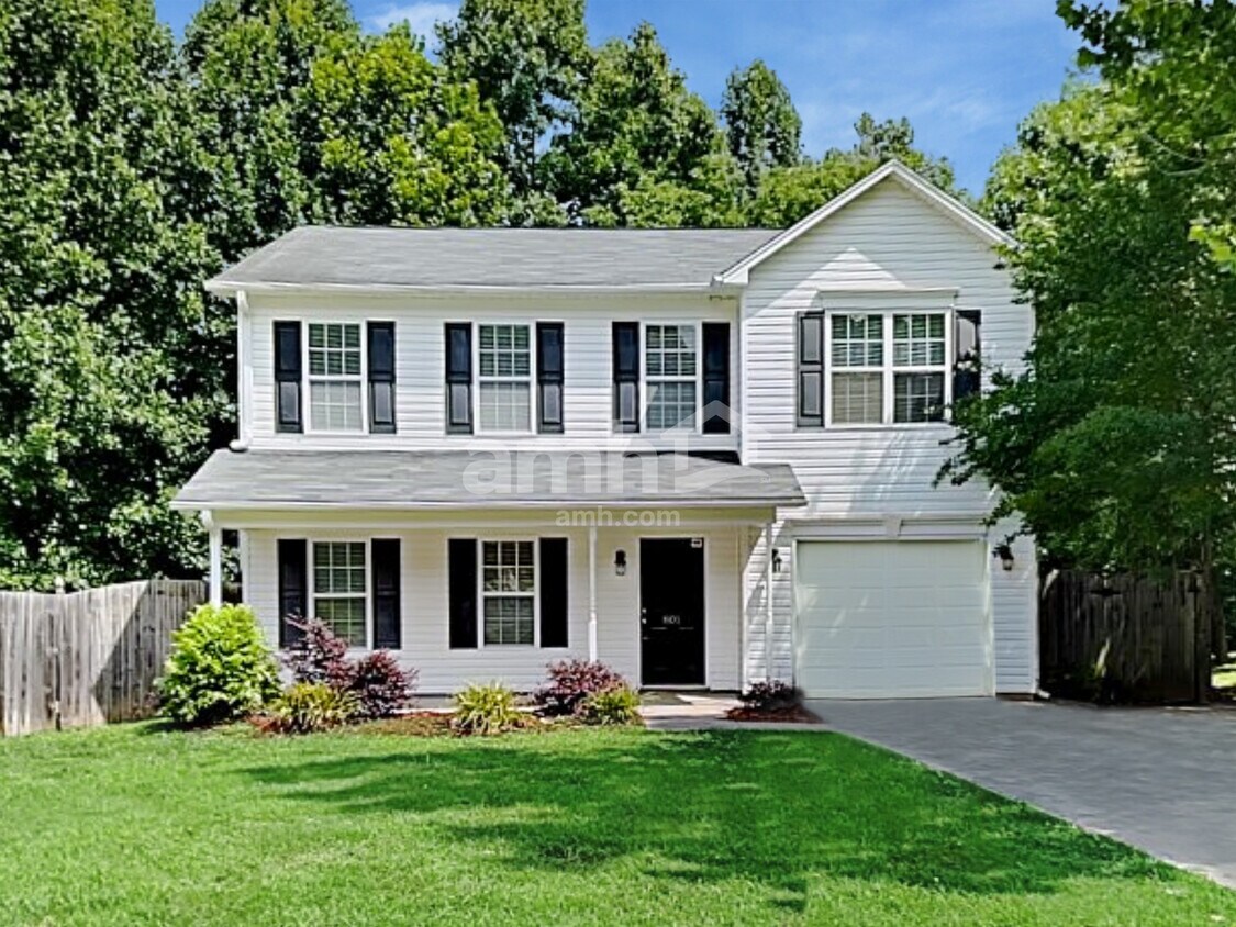 Foto principal - 801 Winterside Ln