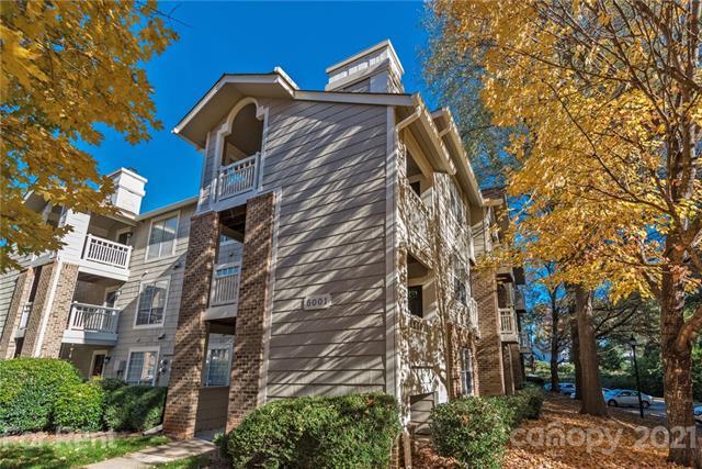 Foto del edificio - 5001 Sharon Rd