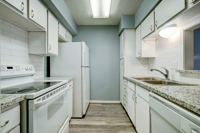 Foto del edificio - 4633 Wild Indigo St
