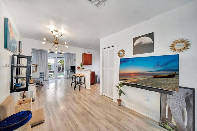 Foto del edificio - 1790 NE 160th St