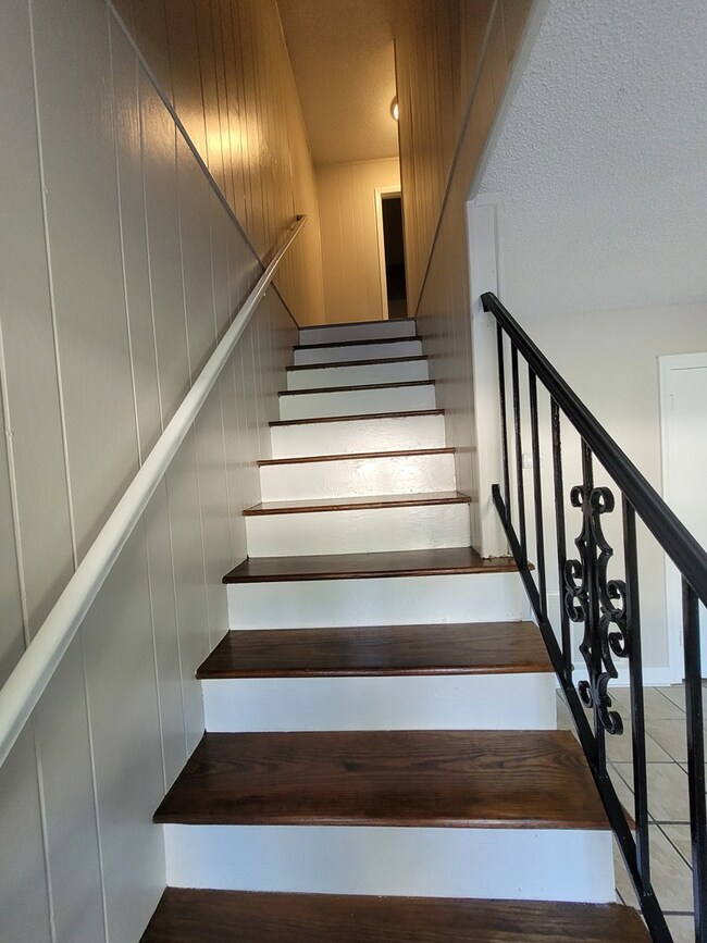 Foto del edificio - 174 Silver Birch Ln
