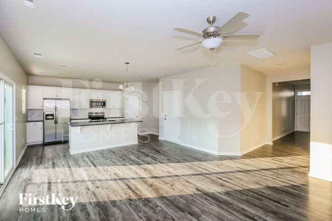 Building Photo - 9613 Hamel St