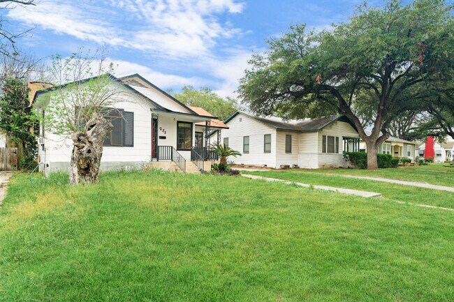Foto del edificio - 211 Shadwell Drive, San Antonio, TX 78228