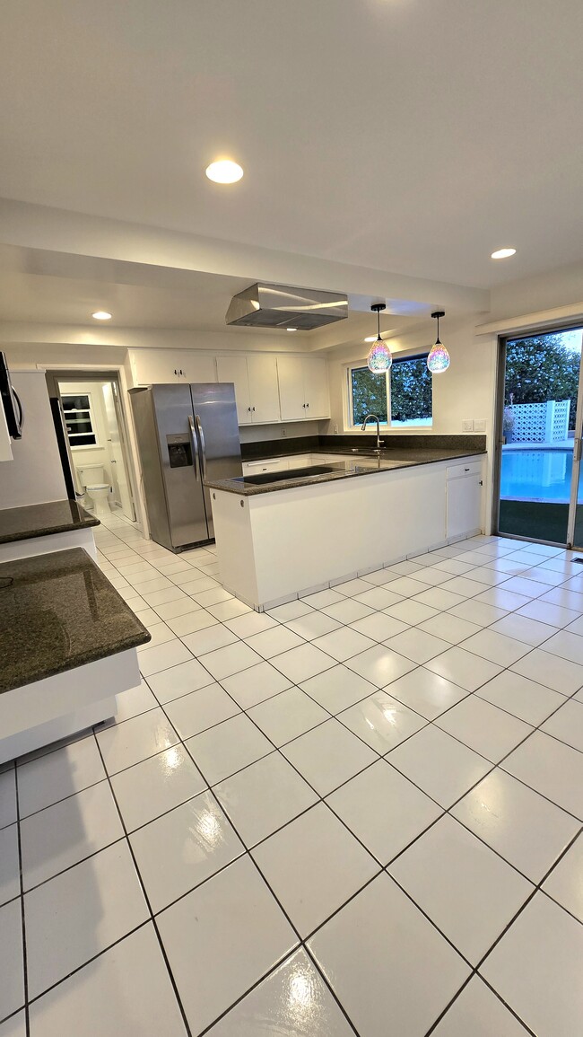 Building Photo - 3903 Carol Court