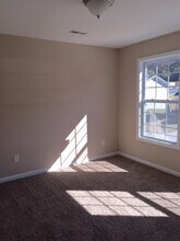 Building Photo - 5909 Apple Valley Dr