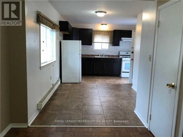 Photo du bâtiment - 61 Cedar Dr