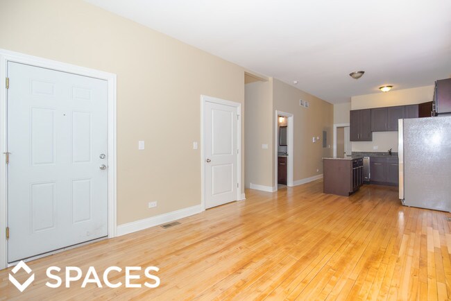 Foto del edificio - 2144 W Potomac Ave