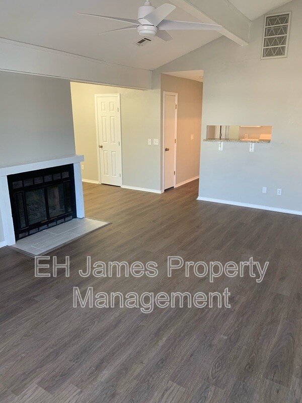 Foto del edificio - 11032 E 14th Ct