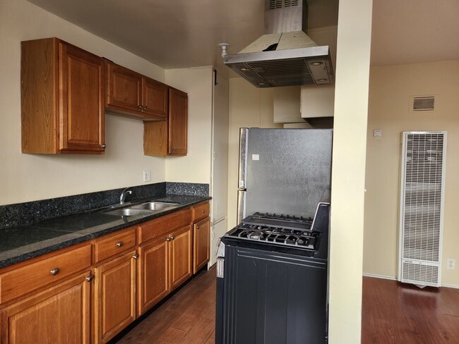 Building Photo - 1226 Gower N St