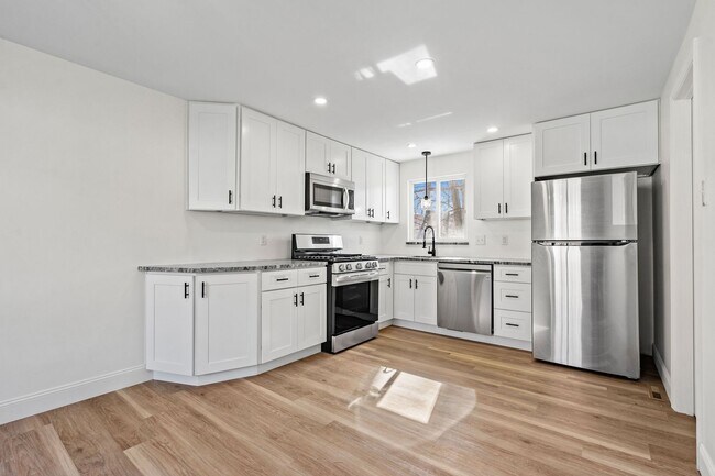 Foto del edificio - Newly Renovated 3 Bed/2.5 Bath Home - Cent...