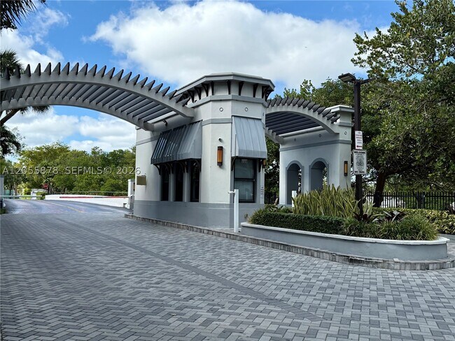 Foto del edificio - 350 Poinciana Island Dr