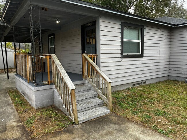 Foto del edificio - 3532 Crassia St