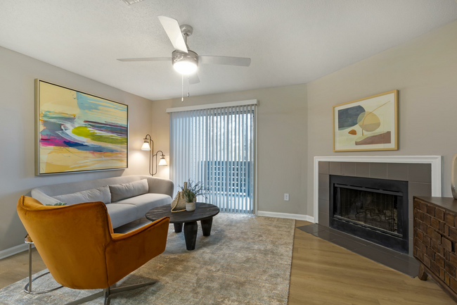 2BR, 2BA - 1101SF (Type B2) Living Room - The Jaxon